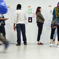 Обложка курса 'Выставочная деятельность в России: история, стратегии и практика участия'