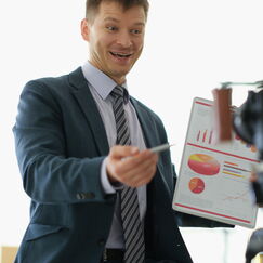 Обложка курса 'Медиа и PR для предпринимателей: продвижение и репутация'