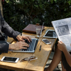 Обложка курса 'Основы digital-маркетинга и правовое регулирование рекламы'