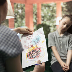 Обложка курса 'Психотерапевтические методы работы с детьми и подростками'