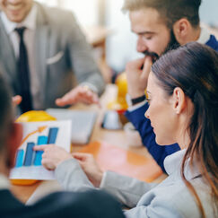 Обложка курса 'Развитие и обучение персонала'