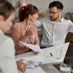 Обложка курса 'Эффективная коммуникация, управление конфликтами и задачами в команде'