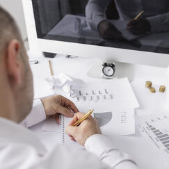 Обложка курса 'Финансовое планирование и мониторинг грантовых проектов'