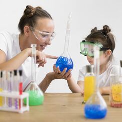 Обложка курса 'STEM-образование в дошкольной педагогике: инновационные подходы и практики'