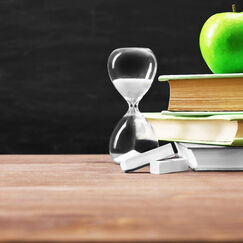 Обложка курса 'Функциональная грамотность и профессиональная компетентность в образовании'