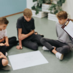 Профилактика суицидального поведения подростков в образовательной среде