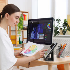 Обложка курса 'Профессиональное мастерство верстки и карьера в графическом дизайне'