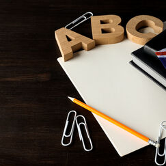 Обложка курса 'Эффективные методики развития языковых компетенций в преподавании английского языка'