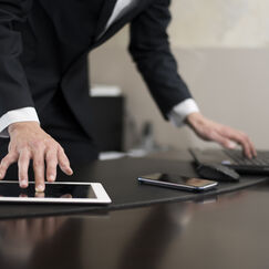 Обложка курса 'Правовые инструменты современного бизнеса: от договорных тонкостей до защиты интересов компании'