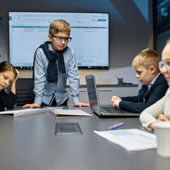 Обложка курса 'Формирование 4К-компетенций в образовательной среде'