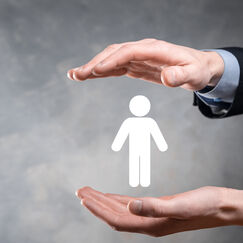 Обложка курса 'Система социальных гарантий в России: правовые механизмы и практика реализации'