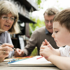 Обложка курса 'Возрастные особенности дошкольника: временные представления и готовность к обучению'
