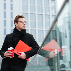 Обложка курса 'Основы современного лидерства'