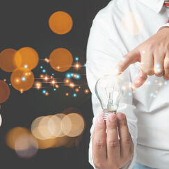 Обложка курса 'Бизнес-планирование и внедрение инновационных моделей: от идеи до реализации'