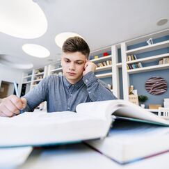 Обложка курса 'Воспроизведение и конструирование знания в учебно-познавательной деятельности'