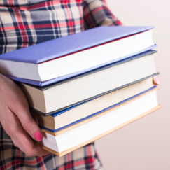 Обложка курса 'Культурные исследования: гегемония, идентичность и социальные трансформации'