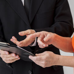 Обложка курса 'Основы охраны труда: нормативное регулирование и система управления'