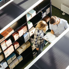 Обложка курса 'Управление библиотечным фондом: от комплектования до обеспечения сохранности'