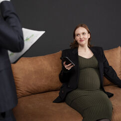 Обложка курса 'Психологическое консультирование и сопровождение беременных женщин'