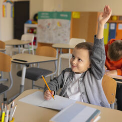 Обложка курса 'Методика изучения имен существительных и прилагательных в начальной школе'