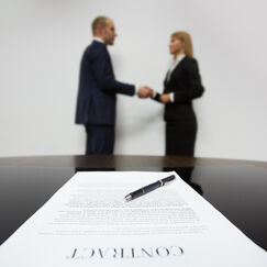 Обложка курса 'Правовые основы гражданских договоров и подрядных отношений'