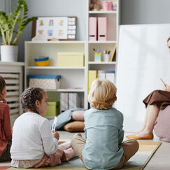 Обложка курса 'Психодинамический подход в консультировании: теория и практика работы с дошкольниками'