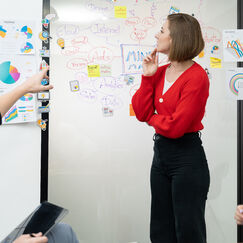 Обложка курса 'Планирование рекламы и работа с целевой аудиторией'