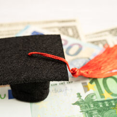 Обложка курса 'Противодействие коррупции в сфере образования'