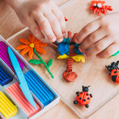 Обложка курса 'Лепка из пластилина'