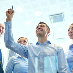 Обложка курса 'Успешный бизнес: управление командой и стратегии продвижения'