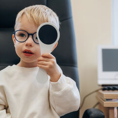 Обложка курса 'Основы тифлопедагогики и психологии лиц с нарушениями зрения'