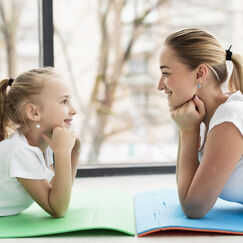 Обложка курса 'Эмоции и физическая нагрузка: как понять, поддержать и адаптировать занятия для детей'