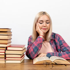 Обложка курса 'Методика обучения и развитие ораторского мастерства на уроках литературного чтения'