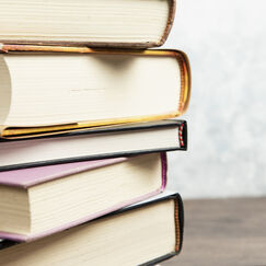 Обложка курса 'Семейное чтение: «Великан-эгоист» и «Соловей»'