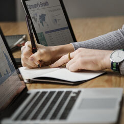 Обложка курса 'Управление ресурсами информационных технологий'