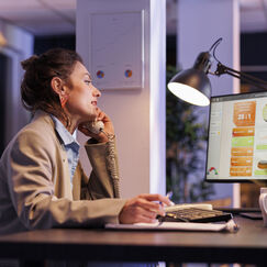 Обложка курса 'Агентские взаимоотношения с клиентами'