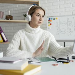 Обложка курса 'Как преуспеть в роли репетитора: комплексный подход к продвижению услуг в онлайн-пространстве'