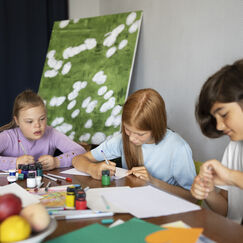 Обложка курса 'Практические методы обучения и развития детей с особыми образовательными потребностями'