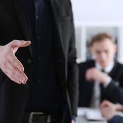 Обложка курса 'История, виды и базовые правила современного этикета'