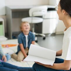 Обложка курса 'Психологическая служба в школе: основы и тенденции развития'