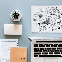 Обложка курса 'Маркетинг: стратегии, исследования и инновации'