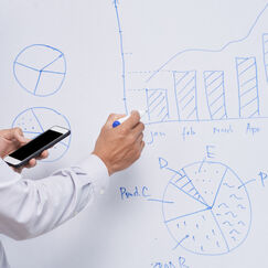 Обложка курса 'Маркетинговые исследования, политика и инновации в современном бизнесе'