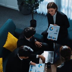 Обложка курса 'Корпоративное управление: стратегии развития и формирование репутации бизнеса'