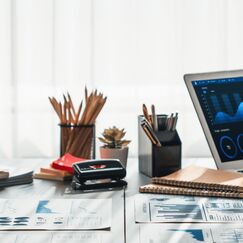 Обложка курса 'Инструменты финансовой реструктуризации и корпоративных преобразований'