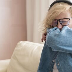 Профилактика и коррекция деструктивного поведения подростков: суицидальные риски, эмоциональные расстройства и зависимости