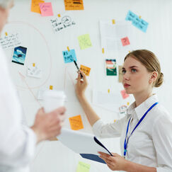 Обложка курса 'Основы планирования: управленческий и медийный аспекты'