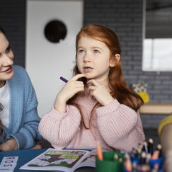 Обложка курса 'Возрастная психология и развитие личности: от дошкольника до подростка'