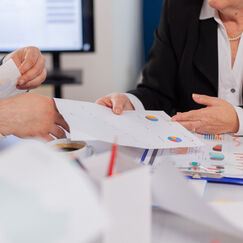 Обложка курса 'Экономический анализ и бухгалтерский учет в страховых организациях'