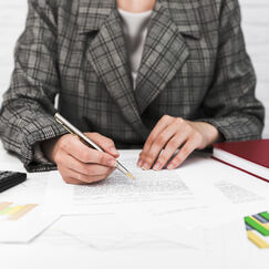 Обложка курса 'Личное и имущественное страхование: основы и практика'