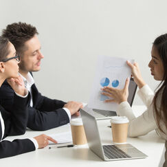 Обложка курса 'Профессиональная коммуникация: стратегии эффективного взаимодействия'